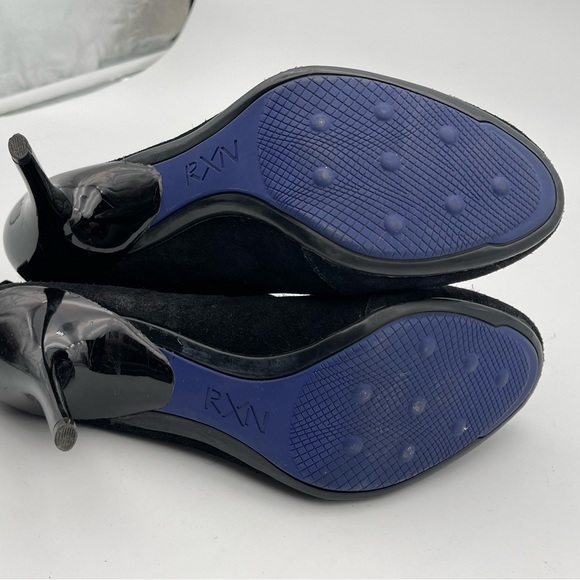 Kenneth Cole Bootie Shoe - Picture 5 of 5